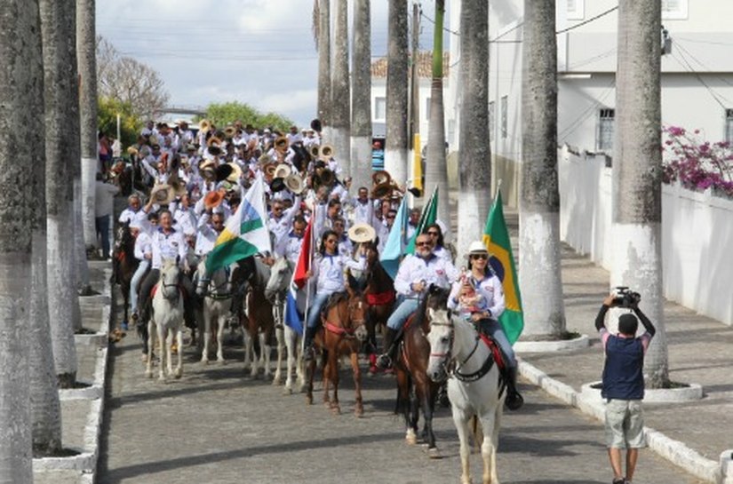Cavalgada da padroeira chega a Bom Conselho neste domingo