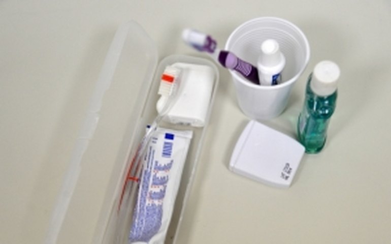 Uso inadequado de escova de dentes pode causar doenças