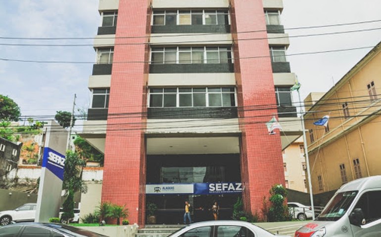 Sefaz realiza leilão online com lotes de mercadorias apreendidas da Apple