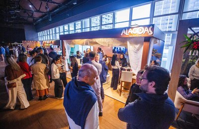 Turismo de Alagoas é destaque no Evento Casar.com 2026, em São Paulo