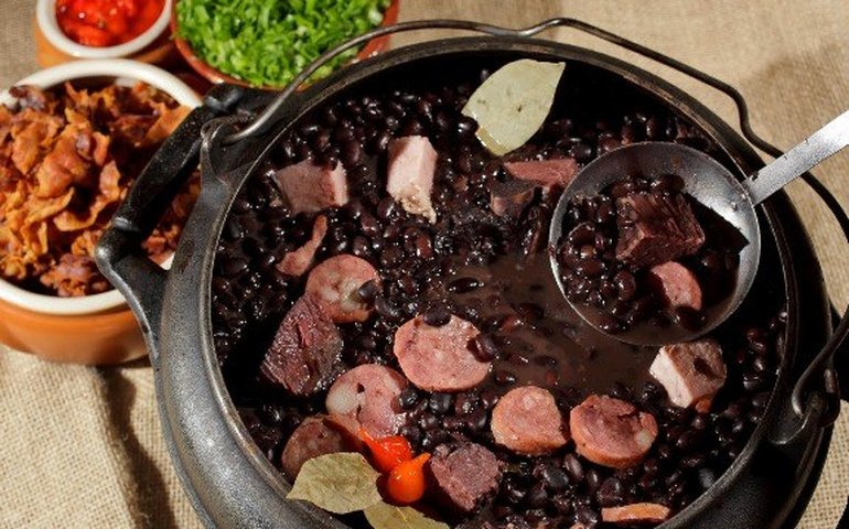 Feijoada é o carro-chefe da culinária da Região alagoana dos Quilombos