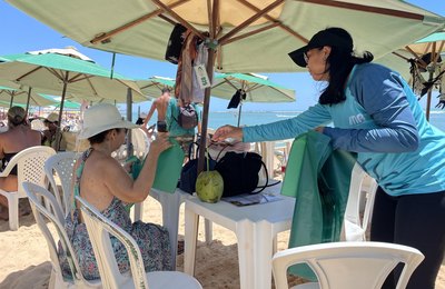 Projeto Nossa Praia promove ação de conscientização ambiental na Praia do Gunga