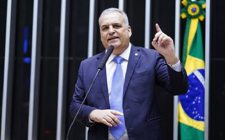 Alfredo Gaspar é co-autor do projeto para suspender decreto de armas de Lula; 53 deputados assinaram