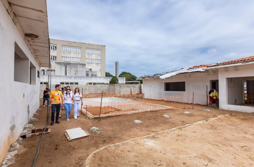 JHC visita obras da Casa do Autista, marco na saúde pública de Maceió