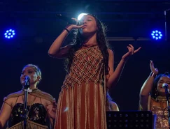 Estudante de canto Emily Silva.jpeg 