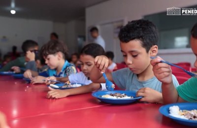 Prefeitura de Penedo fornece mais de 13 mil refeições por dia para estudantes da rede pública