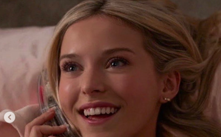 'Legalmente Loira': série prelúdio do filme ganha primeira foto oficial; veja