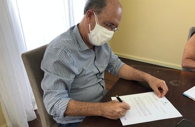 Prefeitura de Penedo autoriza 35% de margem em empréstimo consignados para funcionários