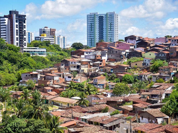 Governo de Alagoas executa primeira regularização fundiária da história de Maceió