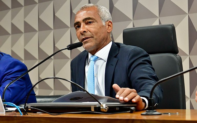 Senador Romário é internado no Rio após quadro de infecção