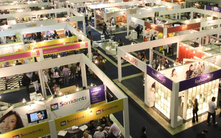 Franquias geram 160 mil novos empregos  no primeiro semestre