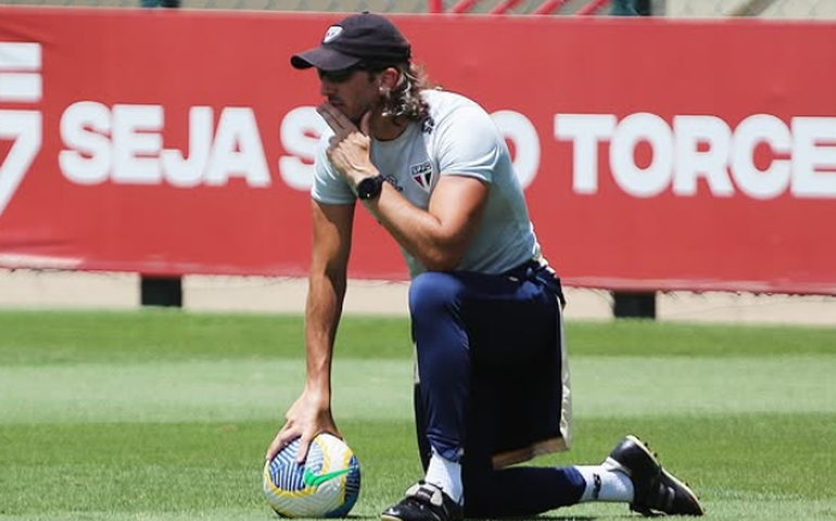 São Paulo encerra a preparação para encarar o Botafogo e Zubeldía deve usar time reserva