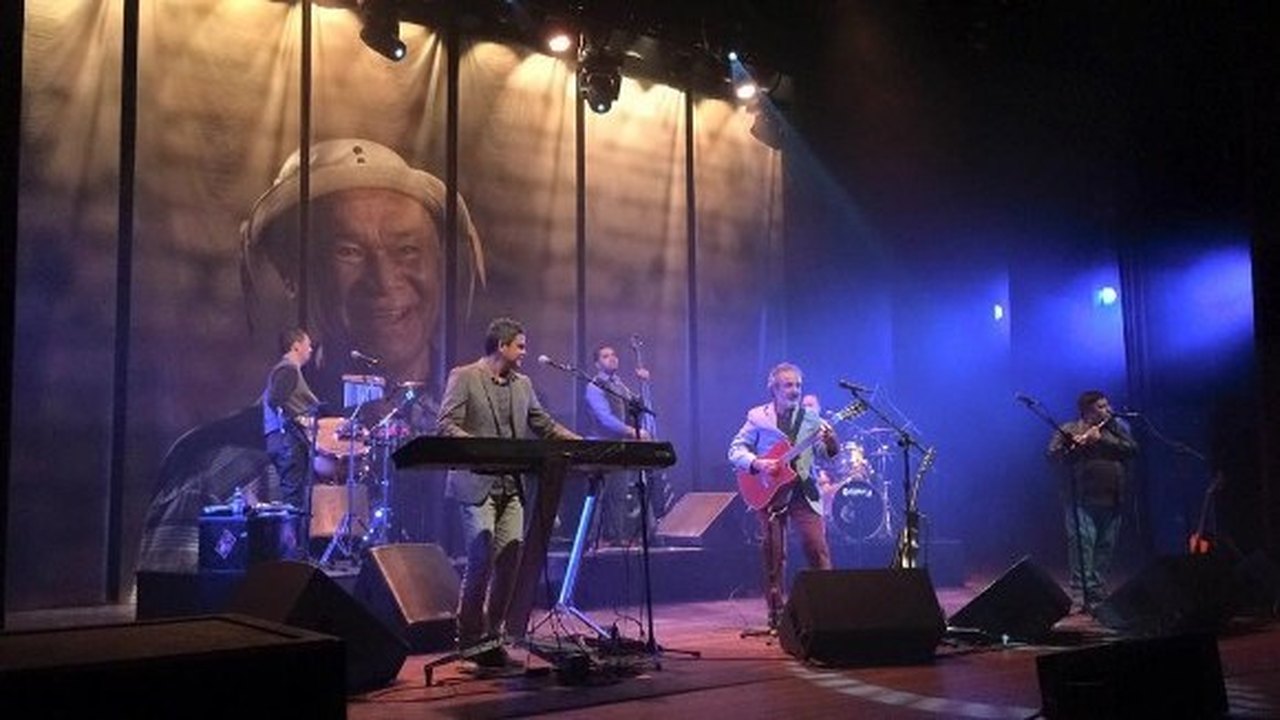 Quinteto Violado relembra Dominguinhos no palco do Teatro Deodoro