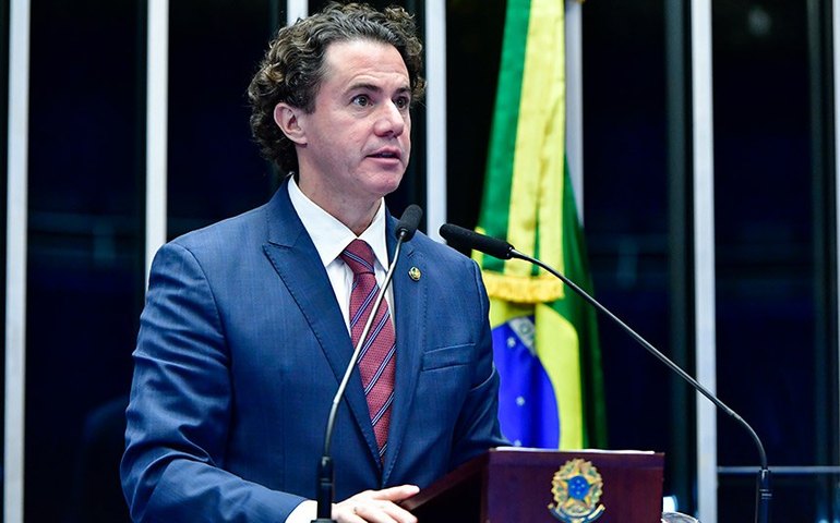 Veneziano manifesta preocupação com plano de recuperação da Oi