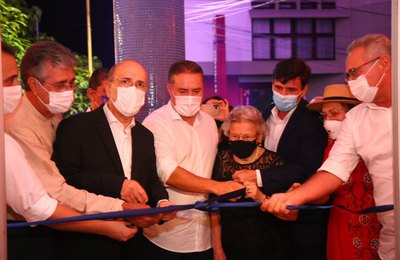 Prefeito Ronaldo Lopes inaugura Centro de Convenções e Eventos Comendador Zeca Peixoto