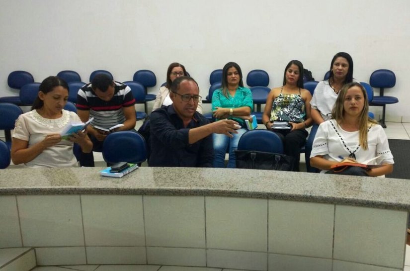 Campo Alegre: reunião define regras para fiscalização da presença de menores em festas