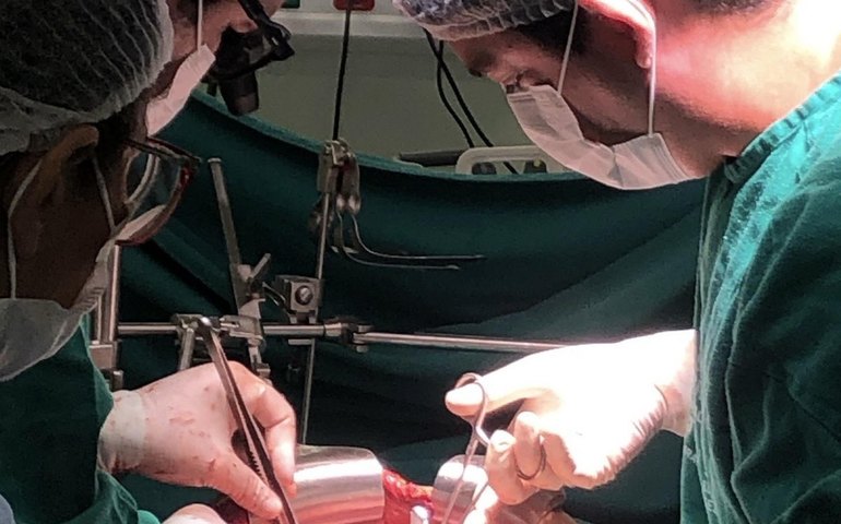 Paciente que realizou segundo transplante hepático no Hospital do Coração Alagoano recebe alta