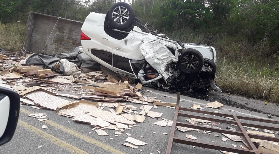 carro virado 