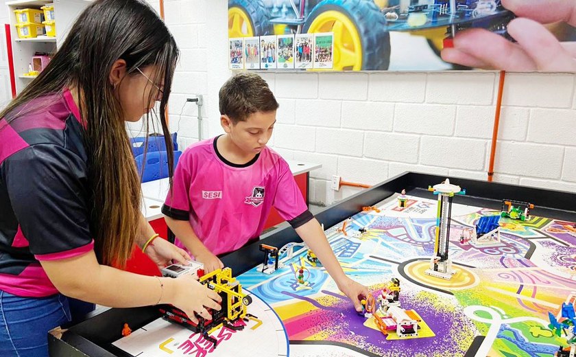 Escolas do Sesi Alagoas preparam-se para etapas regionais do torneio de robótica e buscam vagas na competição nacional