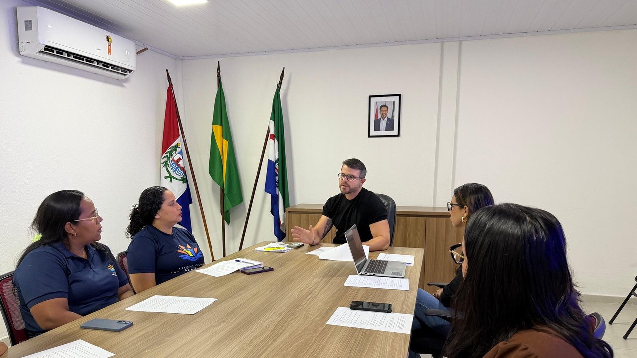 Segurança Cidadã dialoga com representantes dos ambulantes sobre ordenamento da orla marítima