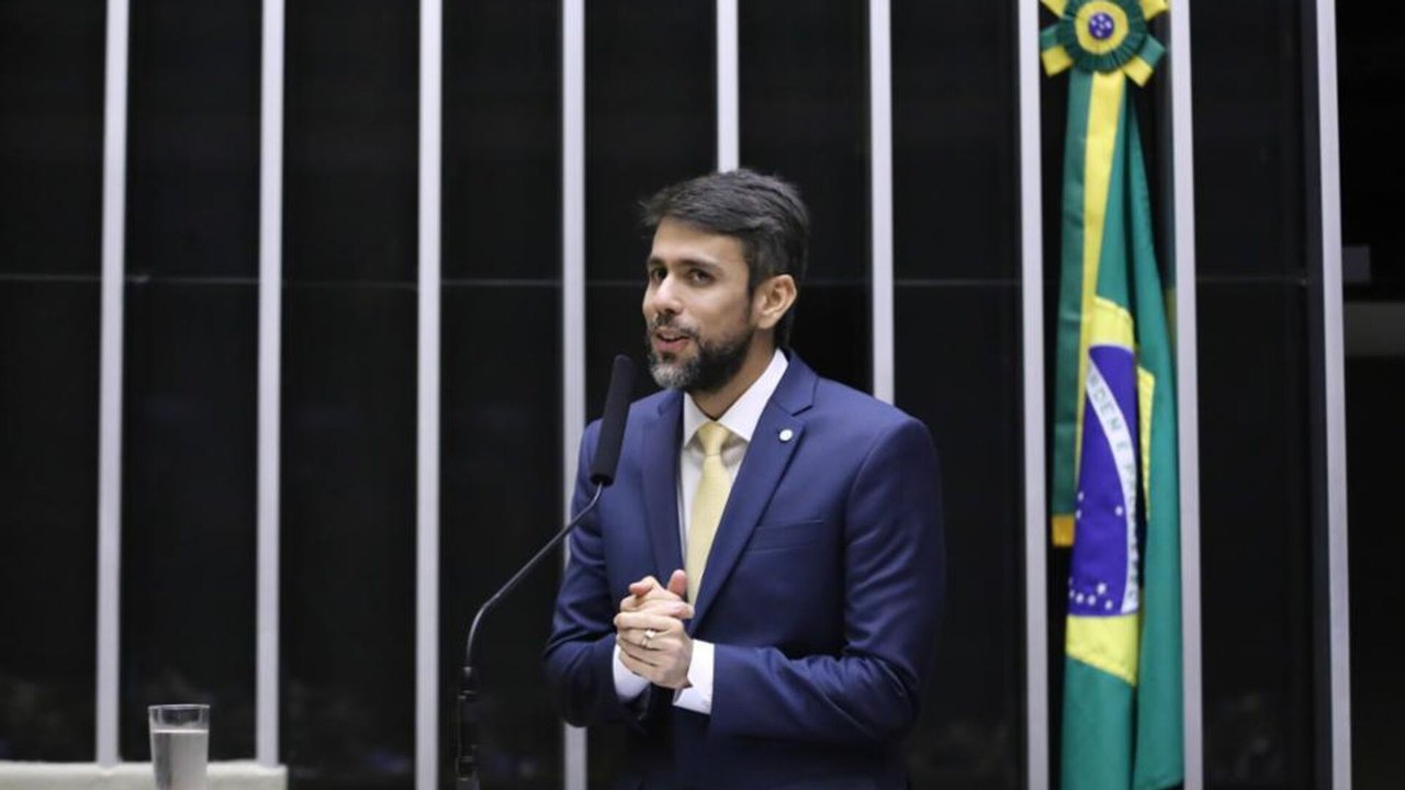 Deputado do União Brasil, cotado para assumir Ministério das Comunicações, nega convite de Lula