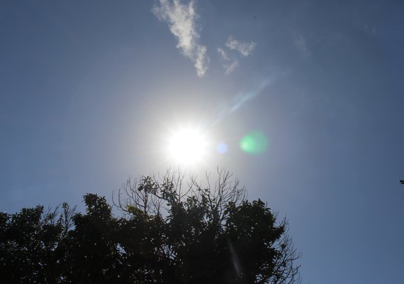 Sol e chuvas fracas marcam o primeiro fim de semana de março