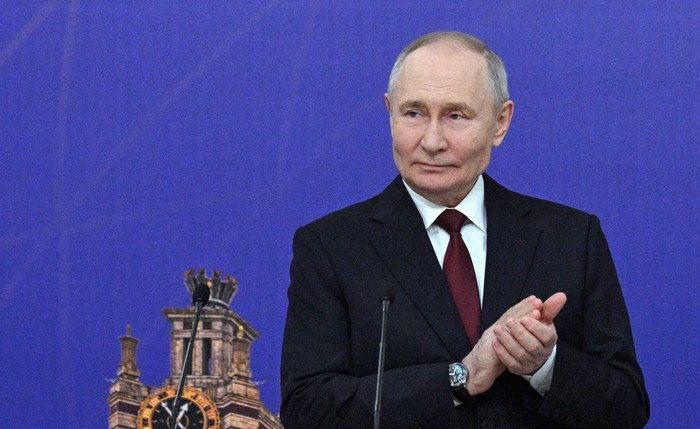 Putin parabeniza cristãos ortodoxos referindo-se à Páscoa como um momento de amor e esperança Putin parabeniza cristãos ortodoxos referindo-se à Páscoa como um momento de amor e esperança