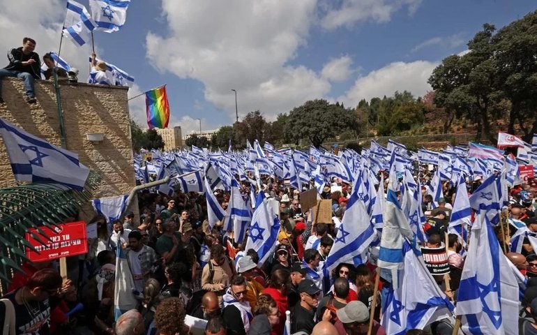 Israel vive greve geral contra reforma do Judiciário de Netanyahu