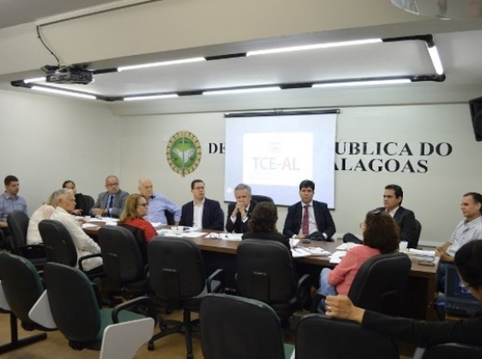 Defensoria Pública sedia reunião do Fórum de Combate a Corrupção