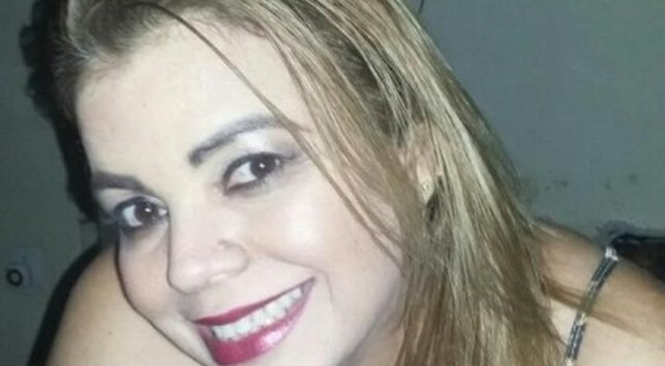 professora assassinada