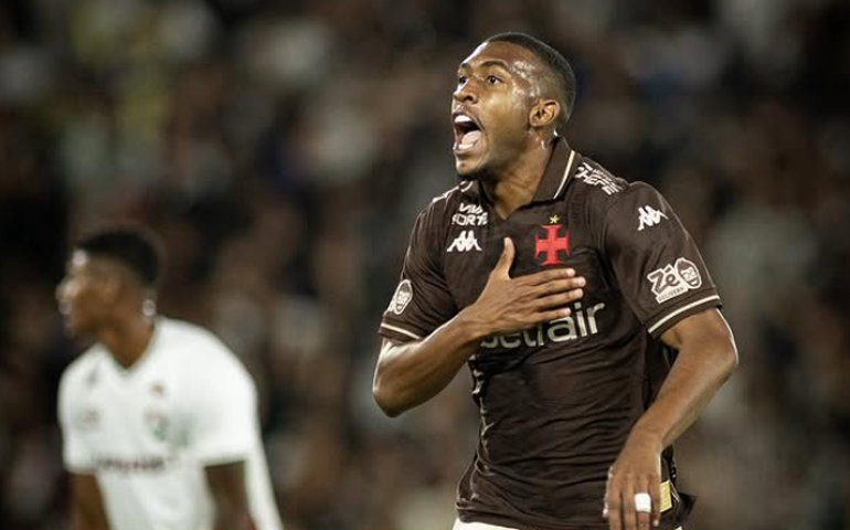 Vasco bate Fluminense, amplia invencibilidade e embala no Brasileirão
