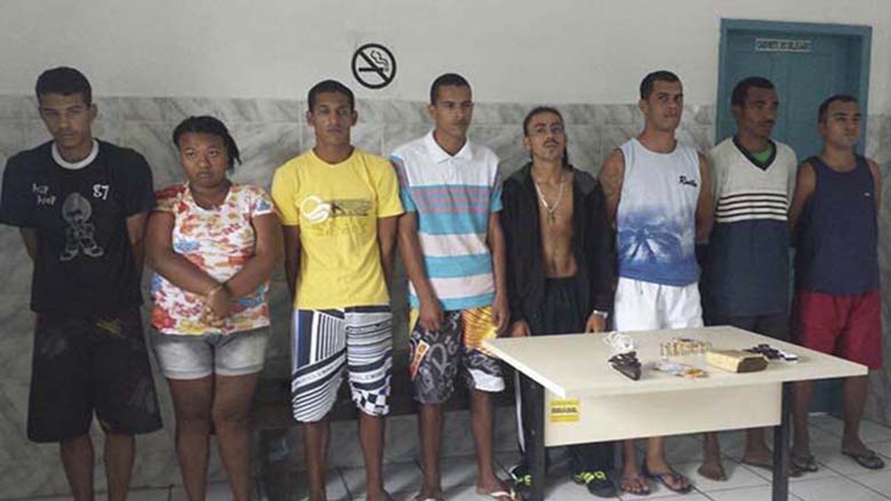 Oito são presos durante ação policial em Santana