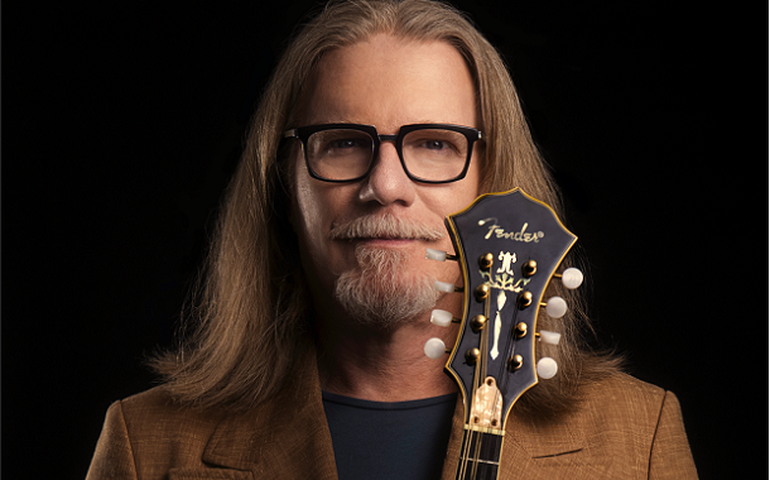 Humberto Gessinger apresenta turnê especial em São Paulo neste sábado (11)