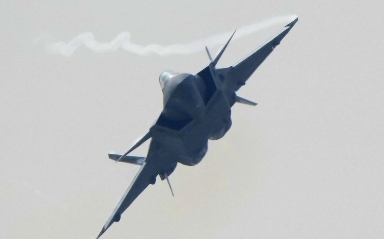 China busca manter EUA fora do Pacífico Ocidental, secretário americano fala sobre 'novo caça'