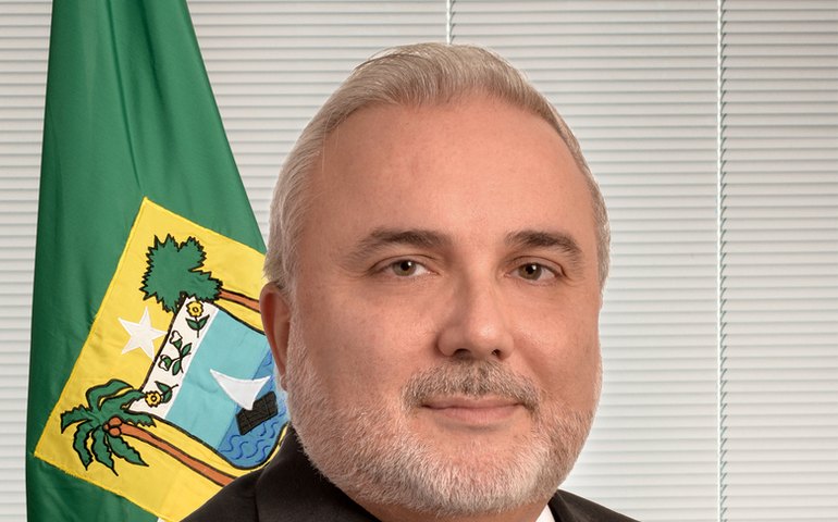Jean Paul Prates aceita emendas para ampliar vale-gás e criar auxílio a motorista