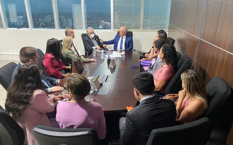 Após iniciativa da OAB/AL, candidatos se comprometem a não usar fogos durante campanha