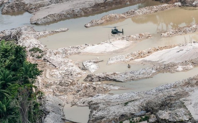 Mineração em terras indígenas pode causar prejuízo anual de US$ 5 bi, diz estudo
