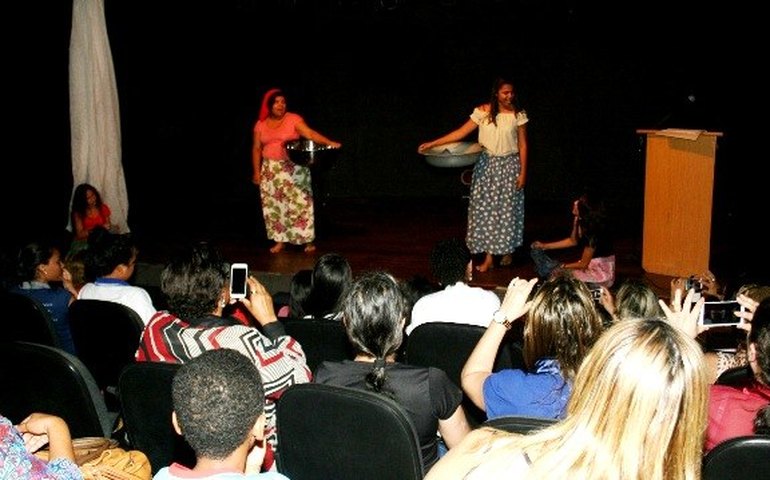 Recitais e teatro marcam início da II Semana Literária do Cepa