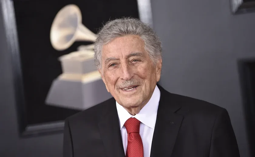 Tony Bennett, ícone da música romântica americana, morre aos 96 anos