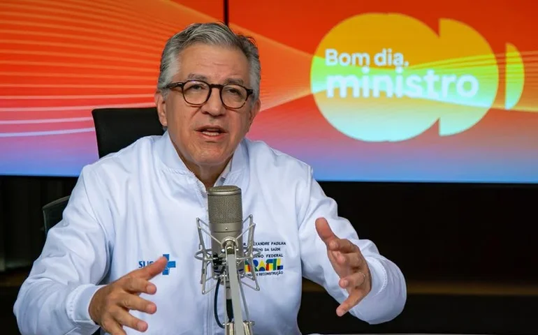 Padilha celebra melhora em indicadores vacinais: vencendo a batalha contra fake news