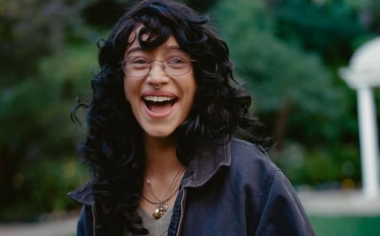 Odessa A’Zion deixa filme 'Deep Cuts' após críticas de apropriação cultural