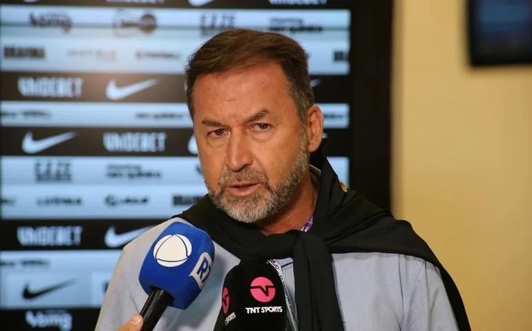 Conselho do Corinthians define data para retomar votação de impeachment de Augusto Melo
