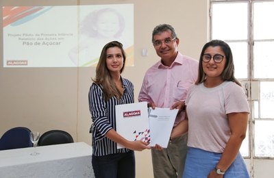 Pão de Açúcar recebe relatório das ações da primeira infância