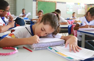 Escolas estaduais de Ensino Fundamental Integral ofertam 220 vagas nos 1º e 6º anos