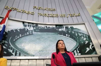 Fátima Canuto realiza Sessão Especial para homenagear mulheres guerreiras alagoanas 