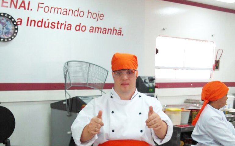 Aluno do Senai/AL com síndrome de down é destaque em seminário internacional
