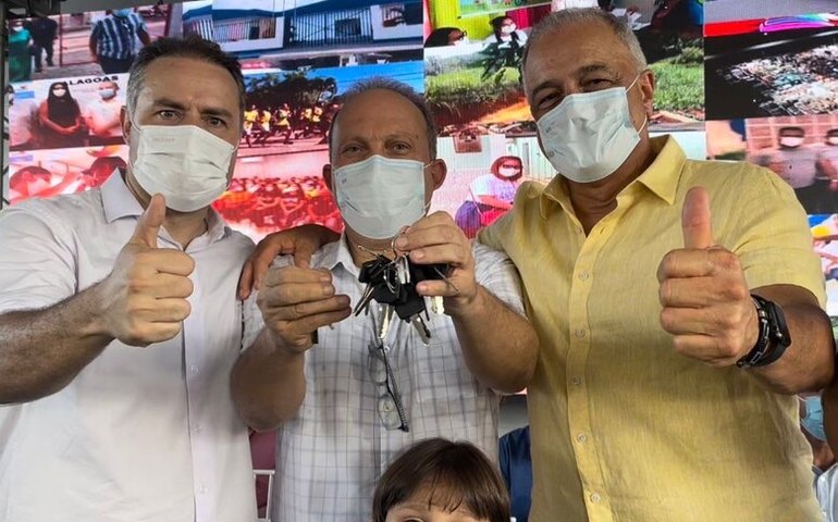 Deputado Galba Novaes participa de solenidade de entrega de obras e equipamentos em Colônia Leopoldina