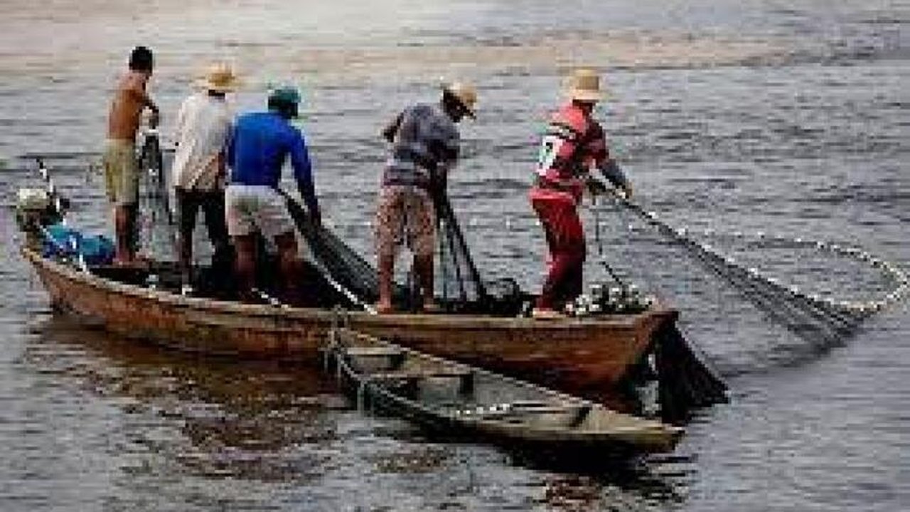 Alagoas beneficia mais de 700 pescadores com isenção de ICMS no óleo diesel para embarcações pesqueiras