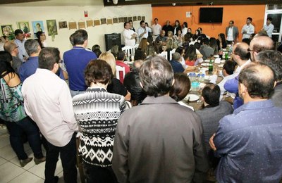 Mais de 200 médicos declaram apoio a Nezinho e Yale