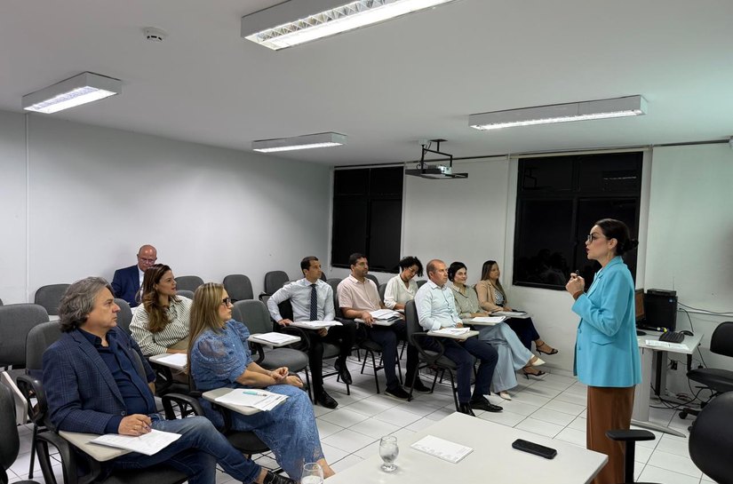 Equipe da Esmal se reúne com Fernando Tourinho para alinhar atividades de 2026